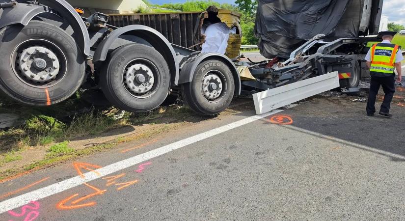 Az M1-es után az M3-ason is tragédia történt: sokkoló fotók a horrorbalesetről
