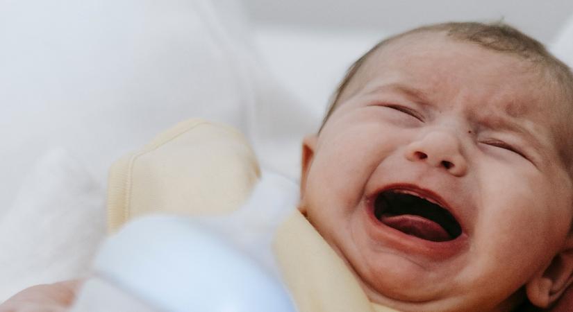 A szülők bántalmazása miatt majdnem meghalt a pár hónapos baba