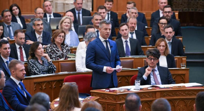 Rétvári Bence: Magyar Péter pedig ne sunnyogjon tovább