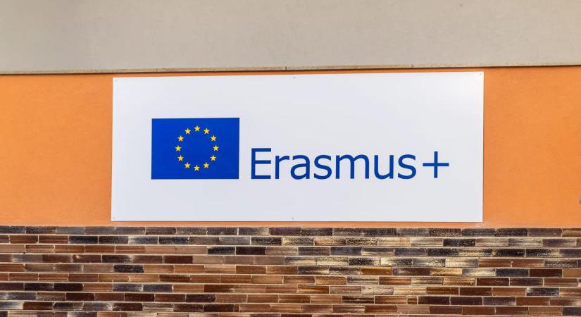 Újraindul az Erasmus a magyar egyetemeknek, de a tömeges csúszásoktól félve itthon maradhatnak a diákok