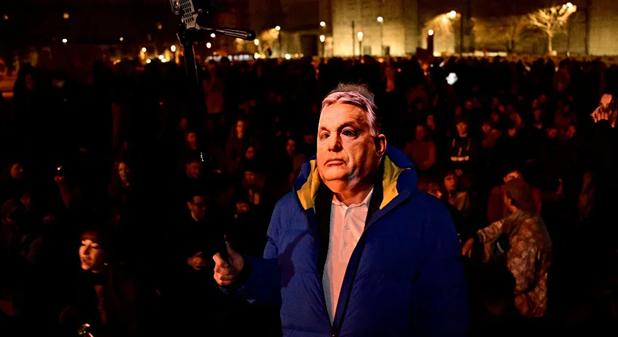 Az autokráciák rejtett motorjai: a „hűséges vesztesek” – akik nélkül nem működik a rendszer
