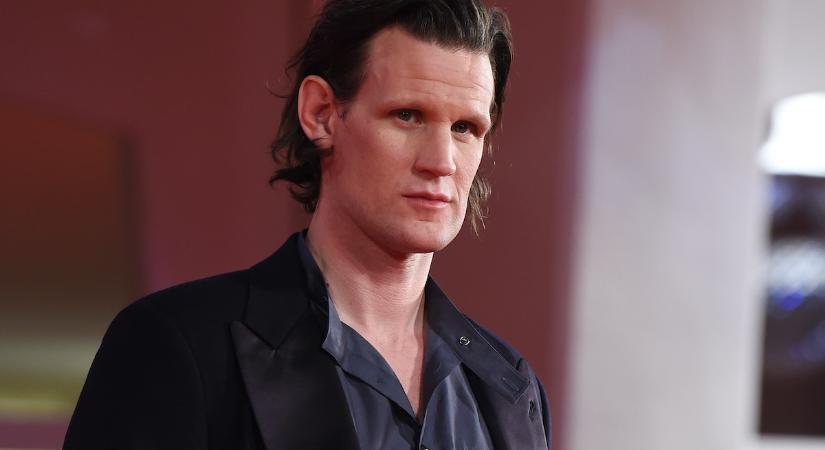 Szinte mindig rossz fiúkat játszik, mégis ő az egyik legimádottabb brit színész – Kicsoda Matt Smith?