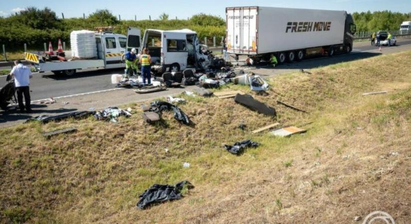 Halálos baleset az M1-esen: jelentést készít a Magyar Közút az autópálya-terelésekről