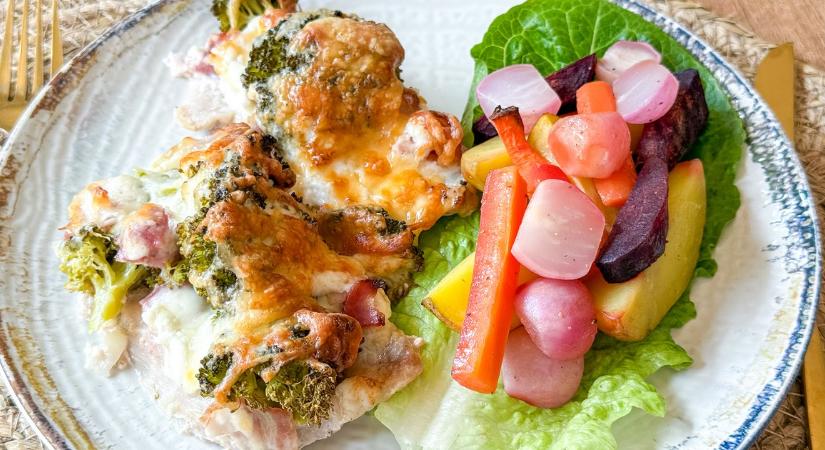 Brokkolis-sajtos karaj recept: ropogós baconnel és sült zöldségekkel