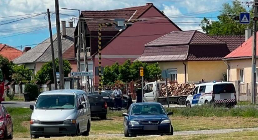 Faszállító karambolozott Kaposváron, áll a forgalom