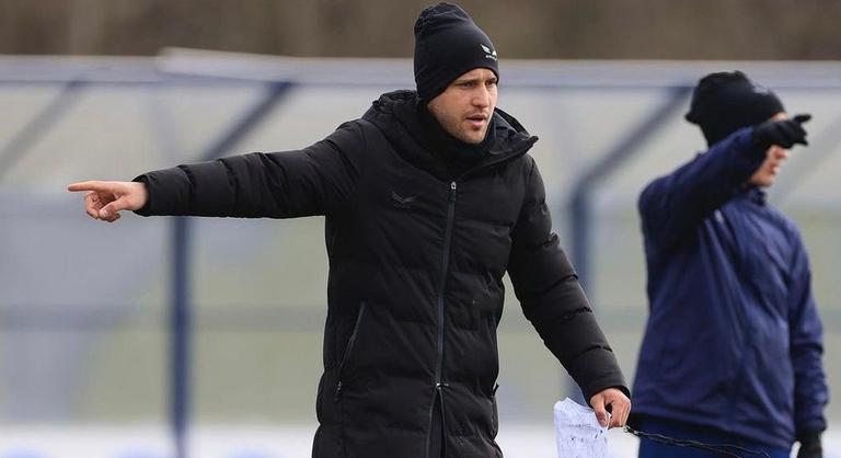 33 éves edzővel tenné meg a történelmi lépést az NB II-es csapat
