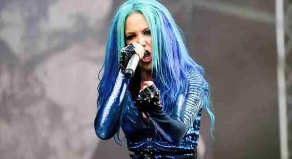 Alissa White-Gluz: "nagyon fontos, hogy hallgassunk az ösztöneinkre"