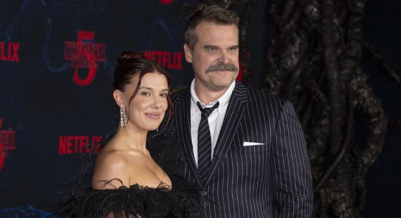 Megtörte a csendet Millie Bobby Brown zaklatási vádja kapcsán a Stranger Things sztárja, David Harbour