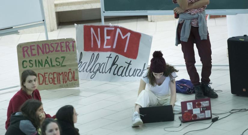 A felszabadítás kakofóniája: tudomány, oktatás, kultúra