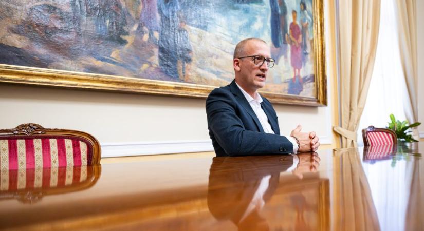 Bizalomvesztés miatt Tarr Zoltán menesztette a Magyar Nemzeti Levéltár főigazgatóját
