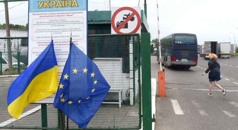 A Sehinyi–Medika határátkelőnél szünetelni fog az Ukrajnából Lengyelországba tartó buszforgalom