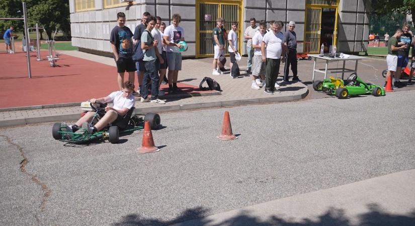 A diákoké volt a nap az ESZI-ben