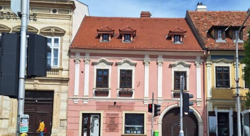 A plazmaközpont 155 milliós lakását árverezi el a NAV