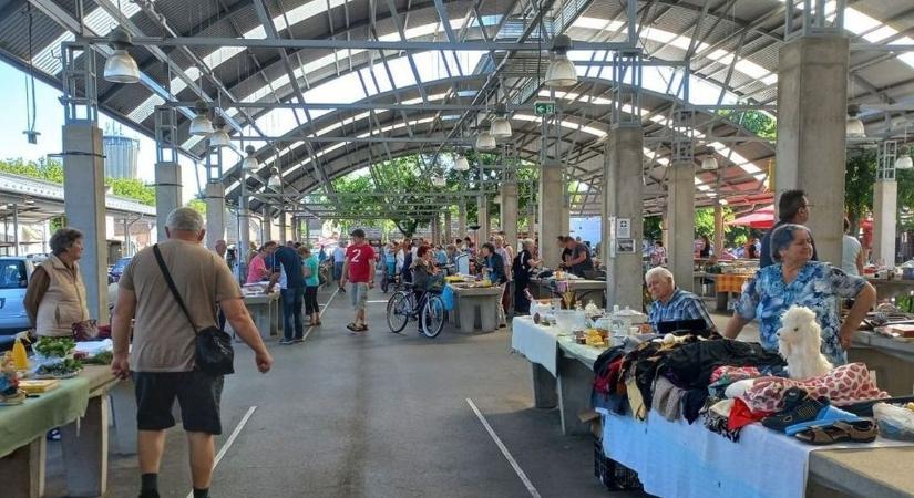 Kincsek lapulhatnak a standokon, ismét bolhapiacot rendeznek Makón
