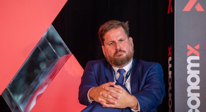 Pogátsa Zoltán: Vakhit, hogy az euró bevezetése stabilitást adna Magyarországnak
