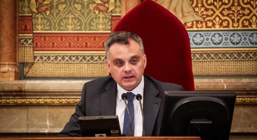 Augusztus végén országos választmányt tart a KDNP, tisztújítás jöhet