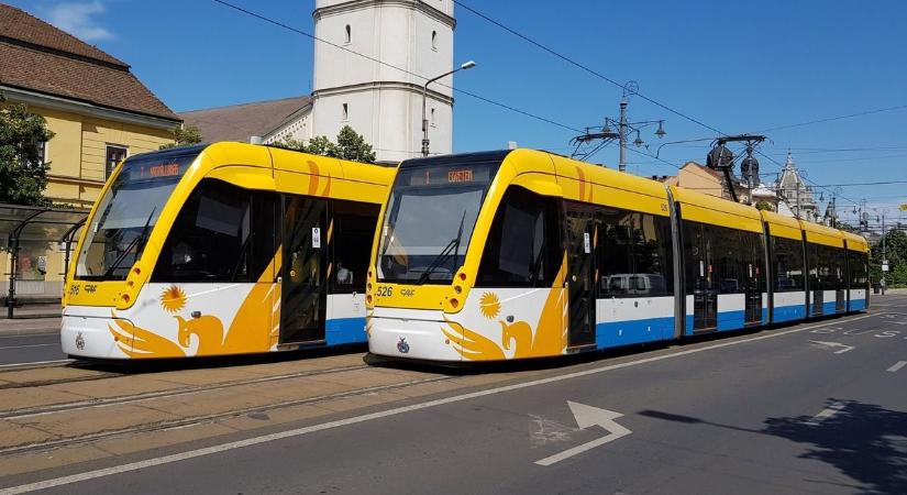 A sínekre parkolt valaki, le kellett állítani az 1-es villamost Debrecenben!