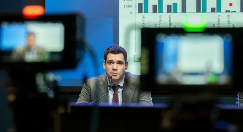 Várja a kormány az alacsonyabb kamatokat, de ezt széllel szemben kéne elérni