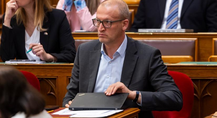 Tarr Zoltán menesztette a Magyar Nemzeti Levéltár főigazgatóját