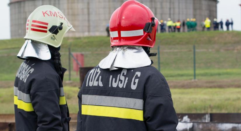 Új eszközök, felújítások: komoly támogatást kaptak az önkéntes tűzoltók Bács-Kiskunban
