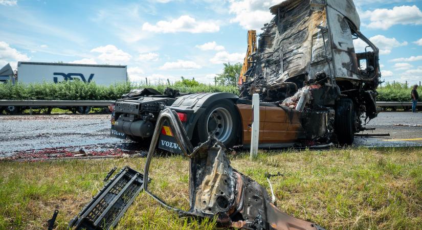 Megszólalt a rendőrség: ez lehetett a két halálos baleset oka az M1-es autópályán