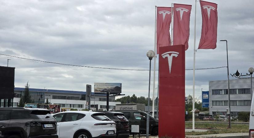 Megnyílt a pozsonyi Tesla szalon és szerviz