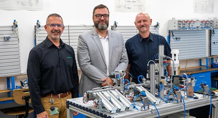 Új kompetenciákkal bővíti duális képzési programját a debreceni Schaeffler