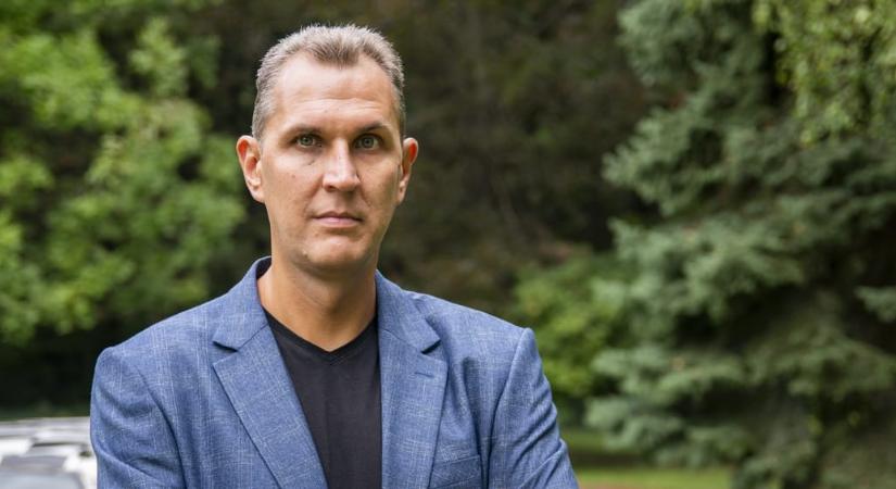„Ez valójában Magyar Péter kormányzásának alapja” – Dull Szabolcs a Fülkében