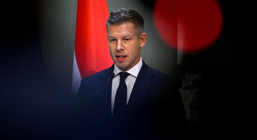 Magyar Péter a közmédiával kapcsolatban posztolt