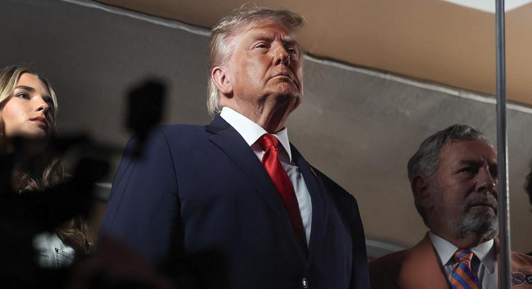 Teljes mértékben elfogadhatatlannak nevezte Donald Trump a legújabb iráni dróntámadást