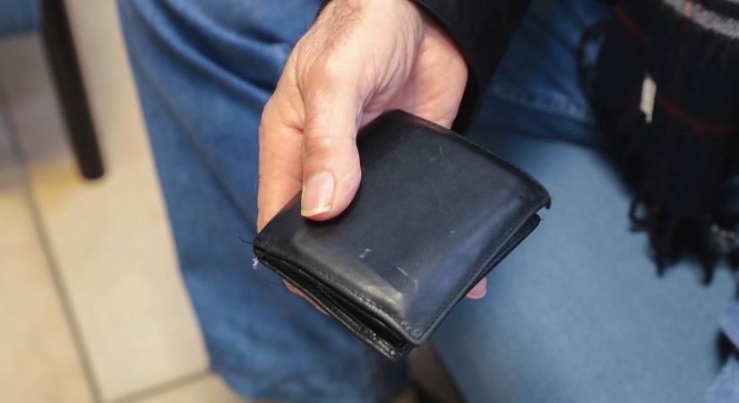 Több százezer magyart érinthet: augusztusban végleg érvényét veszti a régi típusú személyi igazolvány