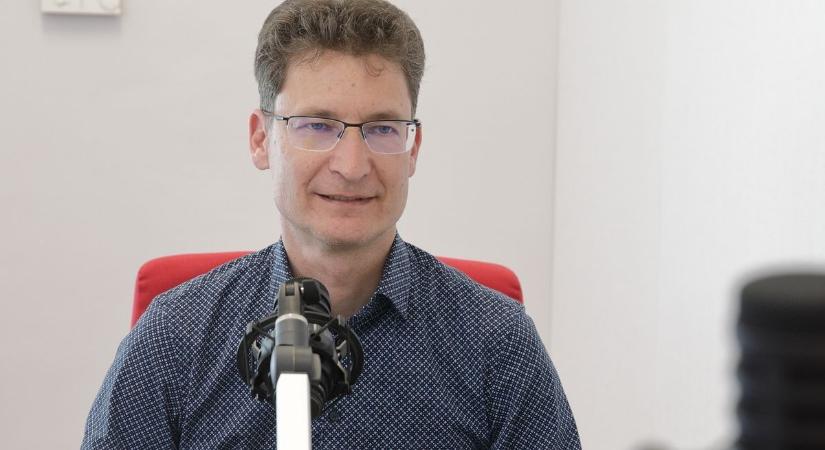 Kötelező lesz a személyi igazolvány csere – Székesfehérvár polgármestere szerint érzéketlen a helyzet