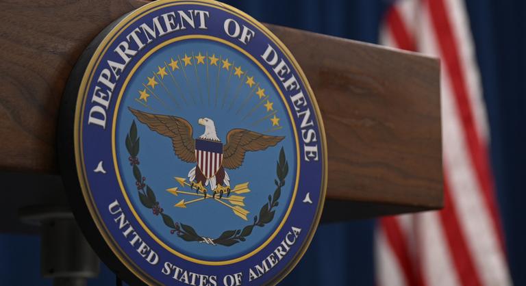 Titkos ufóvideókat hozott nyilvánosságra az amerikai kormány, rejtélyes fénylő gömbök cikáznak a felvételeken