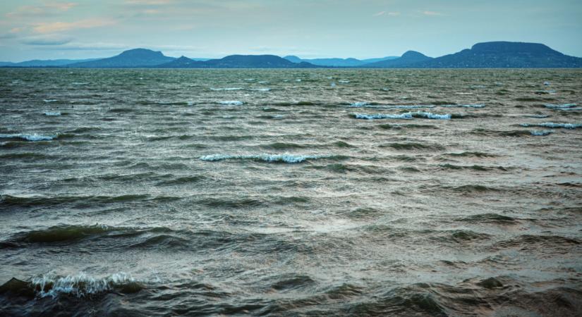 Elképesztő, ami a Balatonnál zajlik: erre már nagy szükség volt