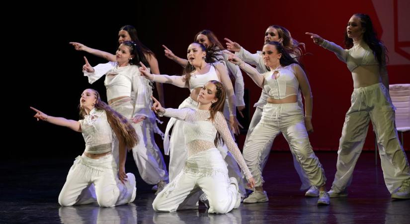 Vastaps kísérte a Free Spirit Dance 10. jubileumi gálaműsorát (galéria)