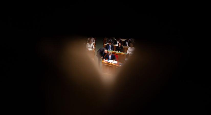 Magyar Péter négy magyar titkosszolgálat vezetőjét is felmentette