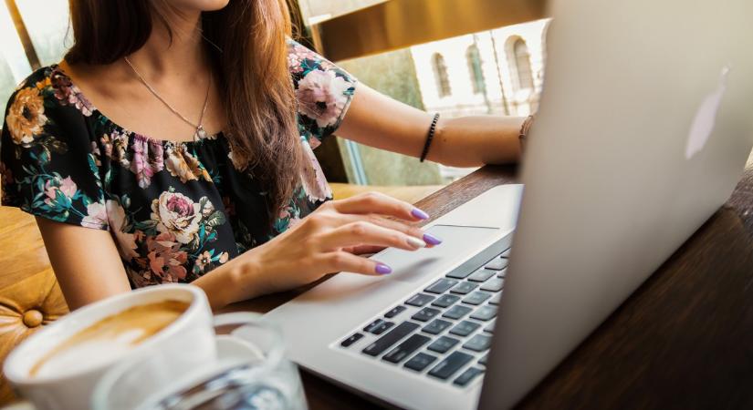 Nagyon vigyázzon! Ha ezt tapasztalja, nem kizárt, hogy megfigyelik a webkameráján keresztül