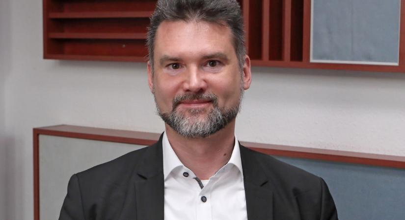 Hegedűs Dániel: Abszolút előnyös lenne Magyarországnak a részvétel a migrációs paktumban
