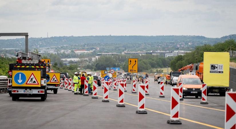 Rengeteg baleset az M1-en - Itt van az aktuális terelések és lezárások listája