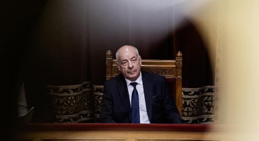 „Sulyok Tamás csak az időt húzza Orbán Viktor kedvéért, ezt az Alkotmánybíróság döntései olyanok, mintha egy bűnözőt kérdeznénk, mire ítélné magát”