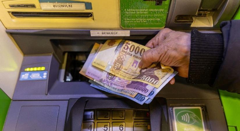 Fontos változás a bankolásban: mutatjuk a részleteket!
