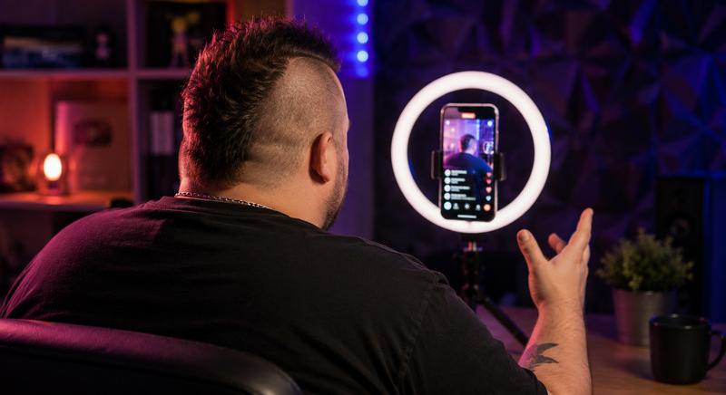 TikTok-milliomosok nyomában a NAV