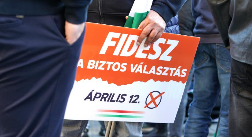 Felállna a padlóról a Fidesz