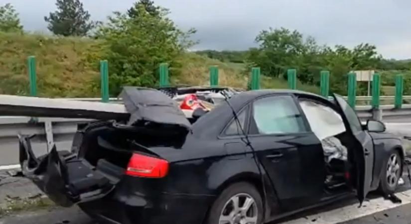 Brutális baleset: elaludt a volánnál a 70 éves sofőr