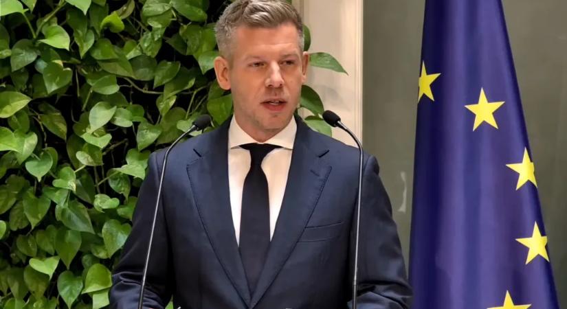 Rendkívüli sajtótájékoztatót tart Magyar Péter