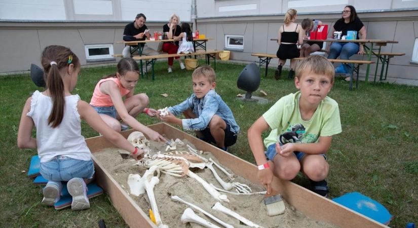 Söröskupa-készítés, boszorkányüldözés, élő zene – Mindennek részese lehetsz a múzeumok zalaegerszegi éjszakáján