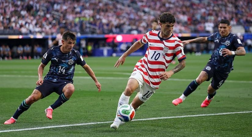 Az amerikaiak gyorsan jelezték: nemcsak a tojás formájú labdát ismerik