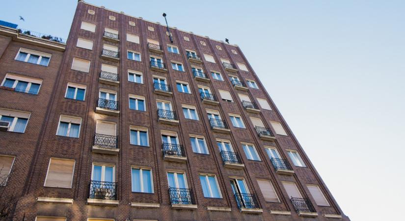 Évek óta nem láttunk ilyet a lakáspiacon: egy megye kivételével mindenhol visszaestek az árak