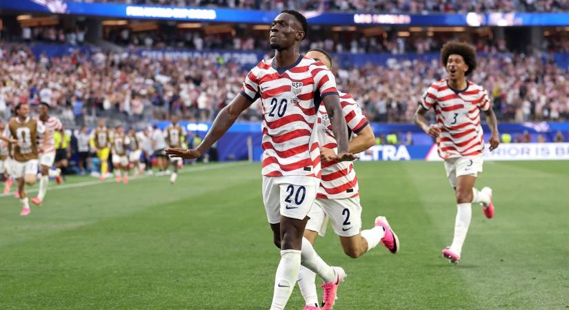 Kanada vb-történelmet írt, az USA négy góllal küldte padlóra Paraguayt