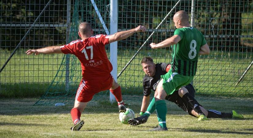 Szombati fociprogram: Egerszólát a bajnok után érmest köszönthet